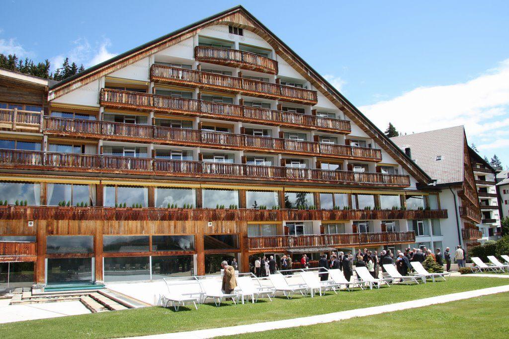 Apartment 24 Hotel Etrier Pool & Spa Crans-Montana Exterior foto